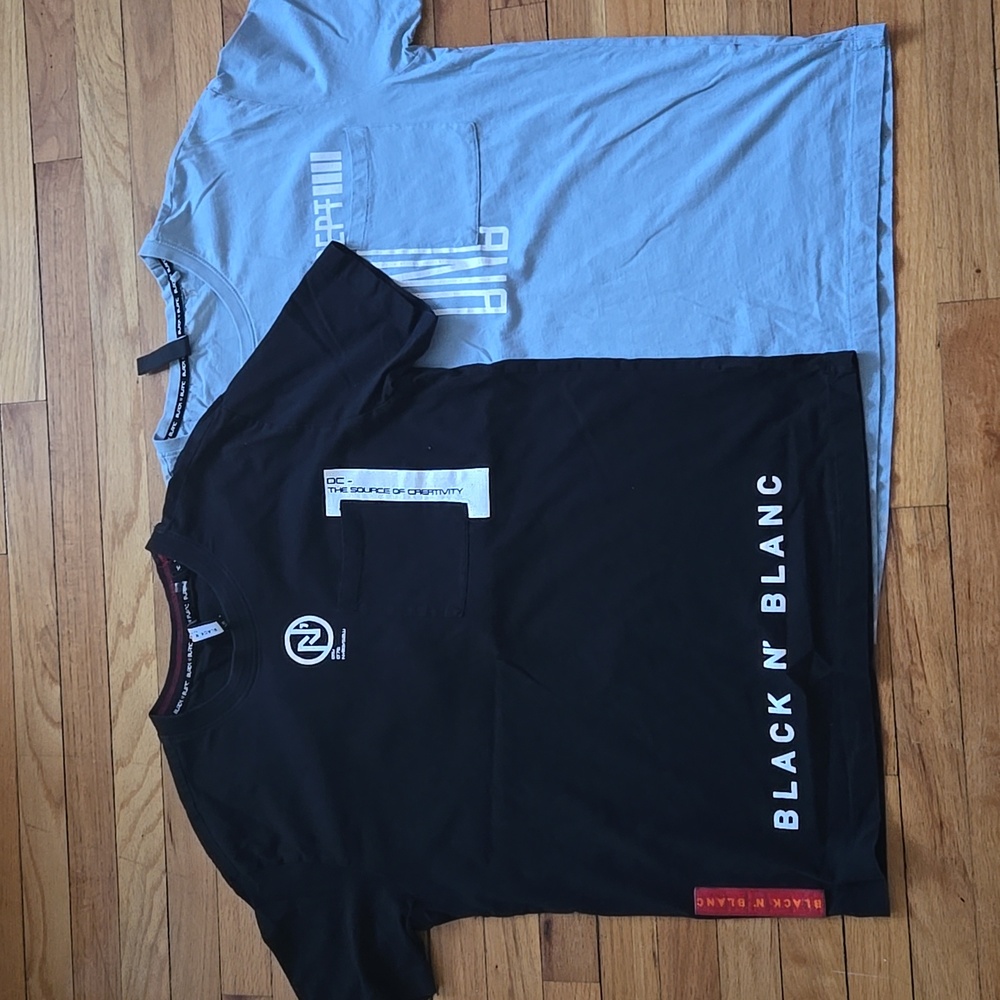 2 Tees